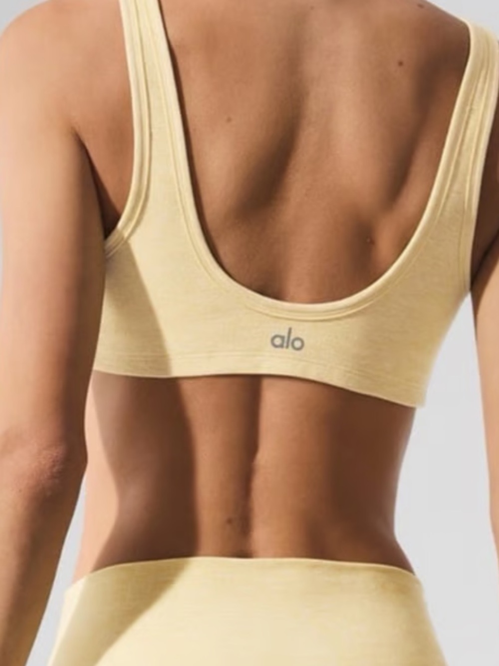 ALO Yoga Soft Heather butter cream both size s bra and short BNWT - Picture 4 of 4